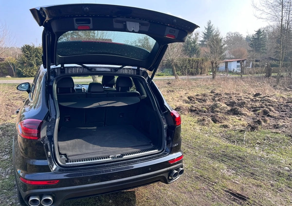 Porsche Cayenne cena 160000 przebieg: 190000, rok produkcji 2016 z Grudziądz małe 781